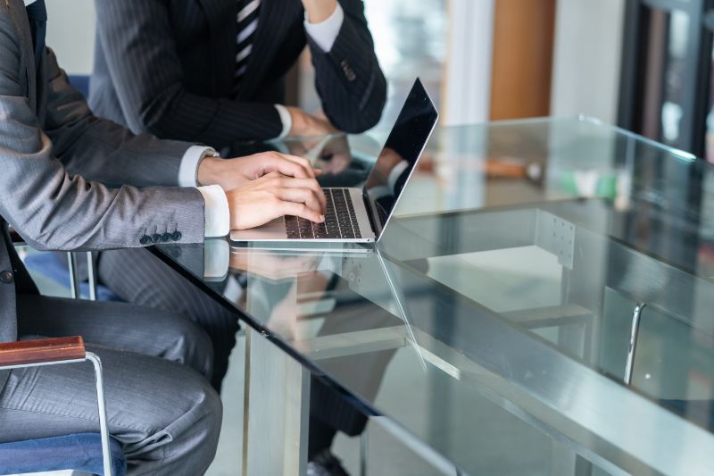 ストック型ビジネスとフロー型ビジネスの違いを実例と合わせて解説